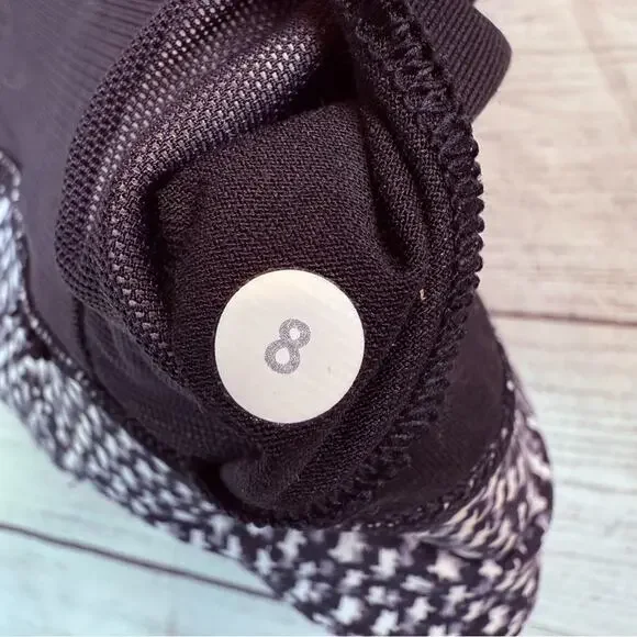 Lululemon Both Ways Sports Bra Scatter Star Black White Gray Print Size 8 - Picture 11 of 11